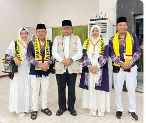 Pj Gubernur NTB Miq Gite, lepas Jamaah Haji Kloter 1 NTB